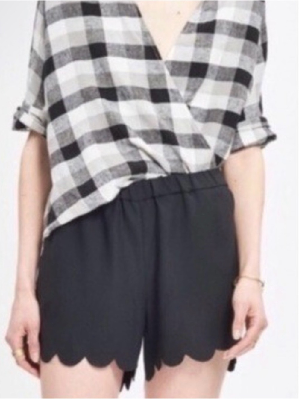 Women’s MADEWELL Pull on Black Scalloped Hem Shorts